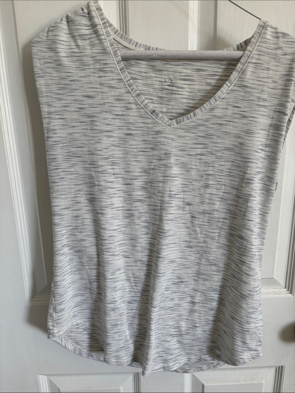 Lululemon Sleeveless V-Neck Women’s tank in Heathered grey
